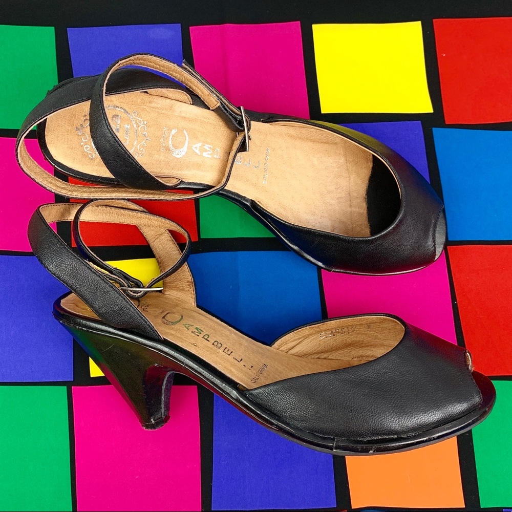 Jeffrey Campbell Classic Heeled Peep-toe Sandals